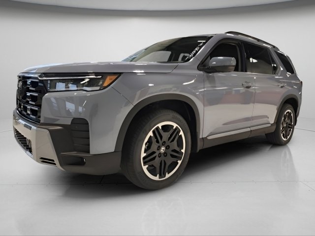 New 2026 Honda Pilot Touring image 2