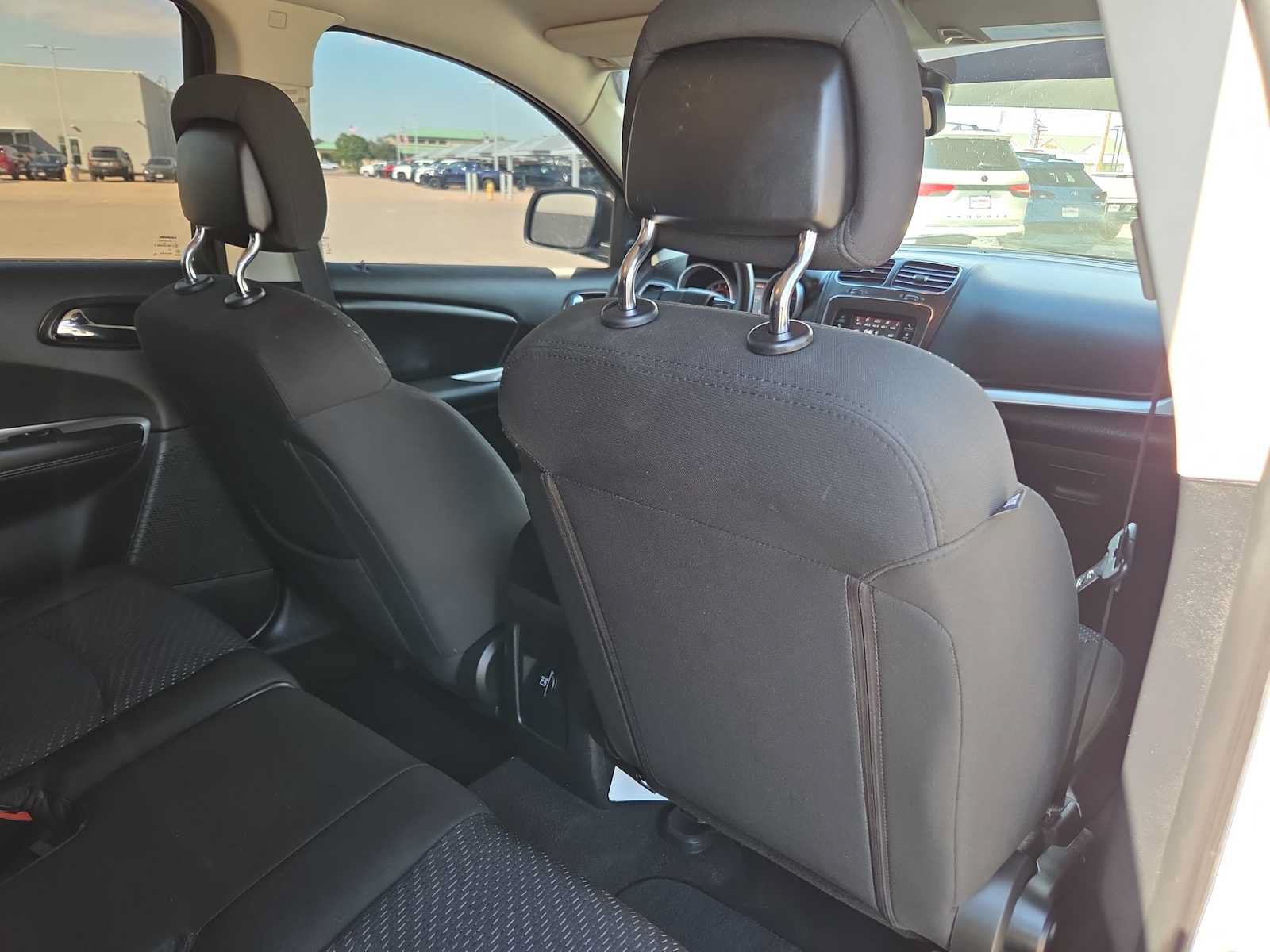 Used 2019 Dodge Journey SE FWD image 16