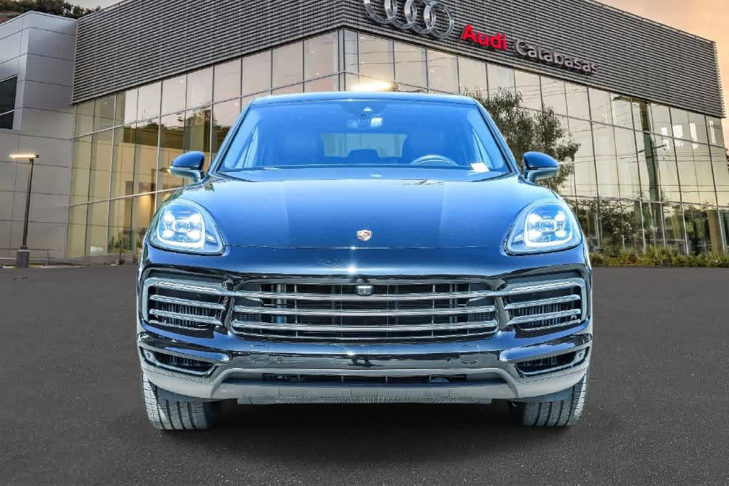 Used 2023 Porsche Cayenne Platinum Edition AWD/4WD image 2