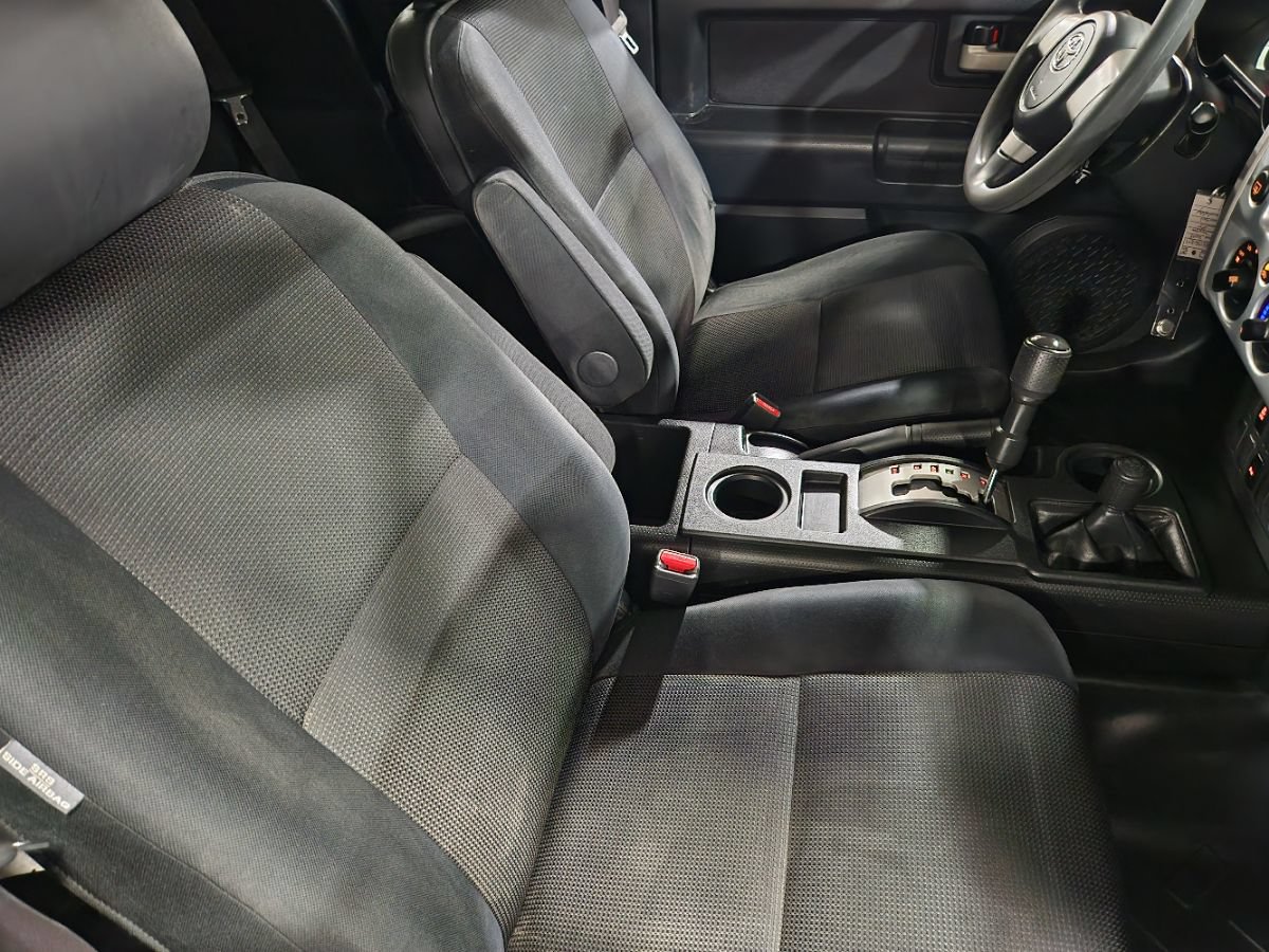 Used 2008 Toyota FJ Cruiser 4WD image 31