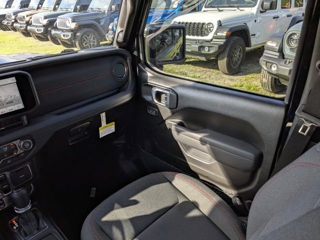 New 2026 Jeep Wrangler Unlimited Rubicon AWD/4WD image 17