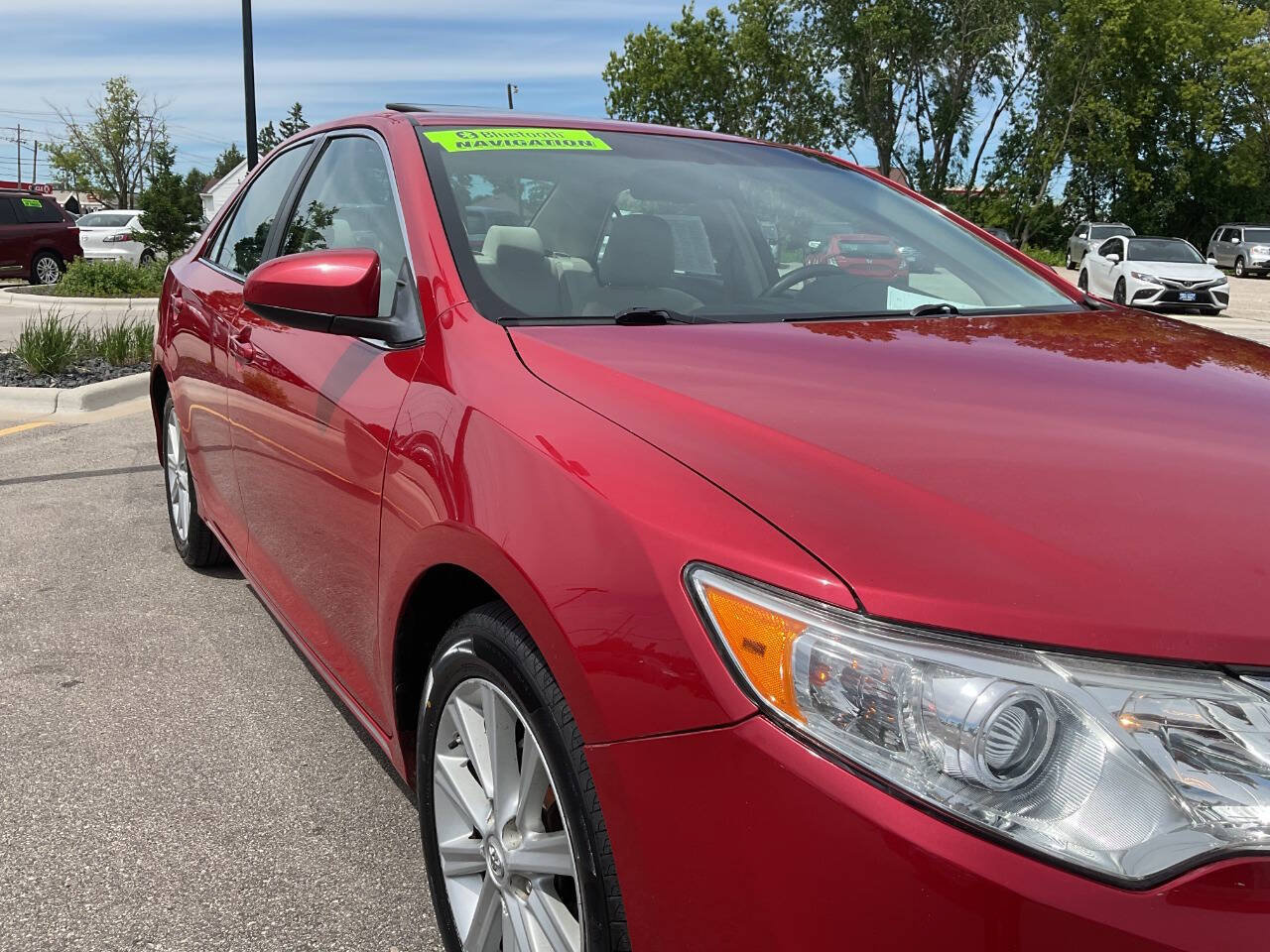 Used 2012 Toyota Camry XLE w/ Convenience Pkg FWD image 11