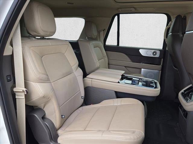 Used 2024 Lincoln Navigator L Reserve AWD/4WD image 21