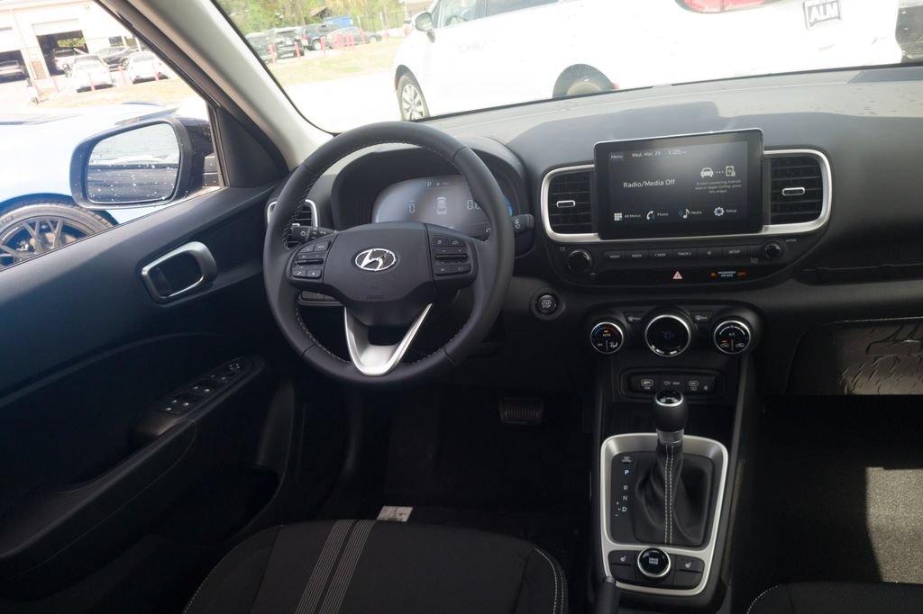 New 2026 Hyundai Venue SEL FWD image 16