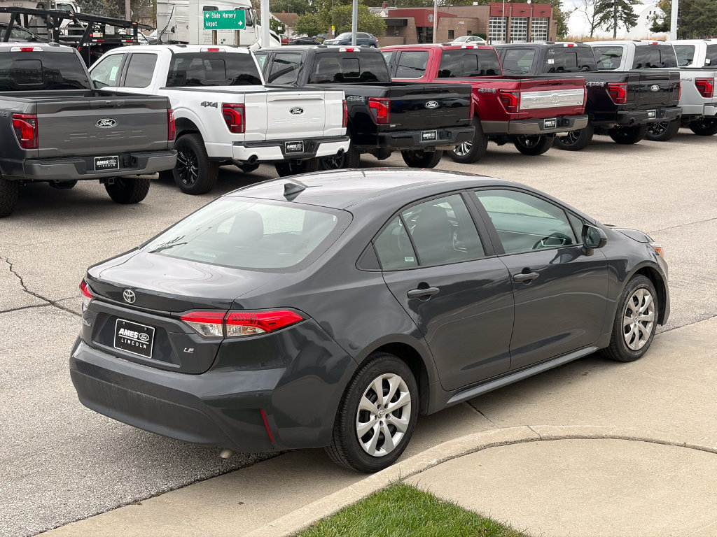 Used 2025 Toyota Corolla LE FWD image 6