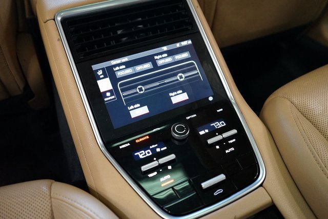 Used 2019 Porsche Panamera 4 image 54