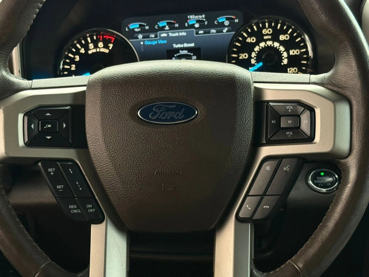 Used 2015 Ford F150 King Ranch w/ Equipment Group 601A Luxury AWD/4WD image 29