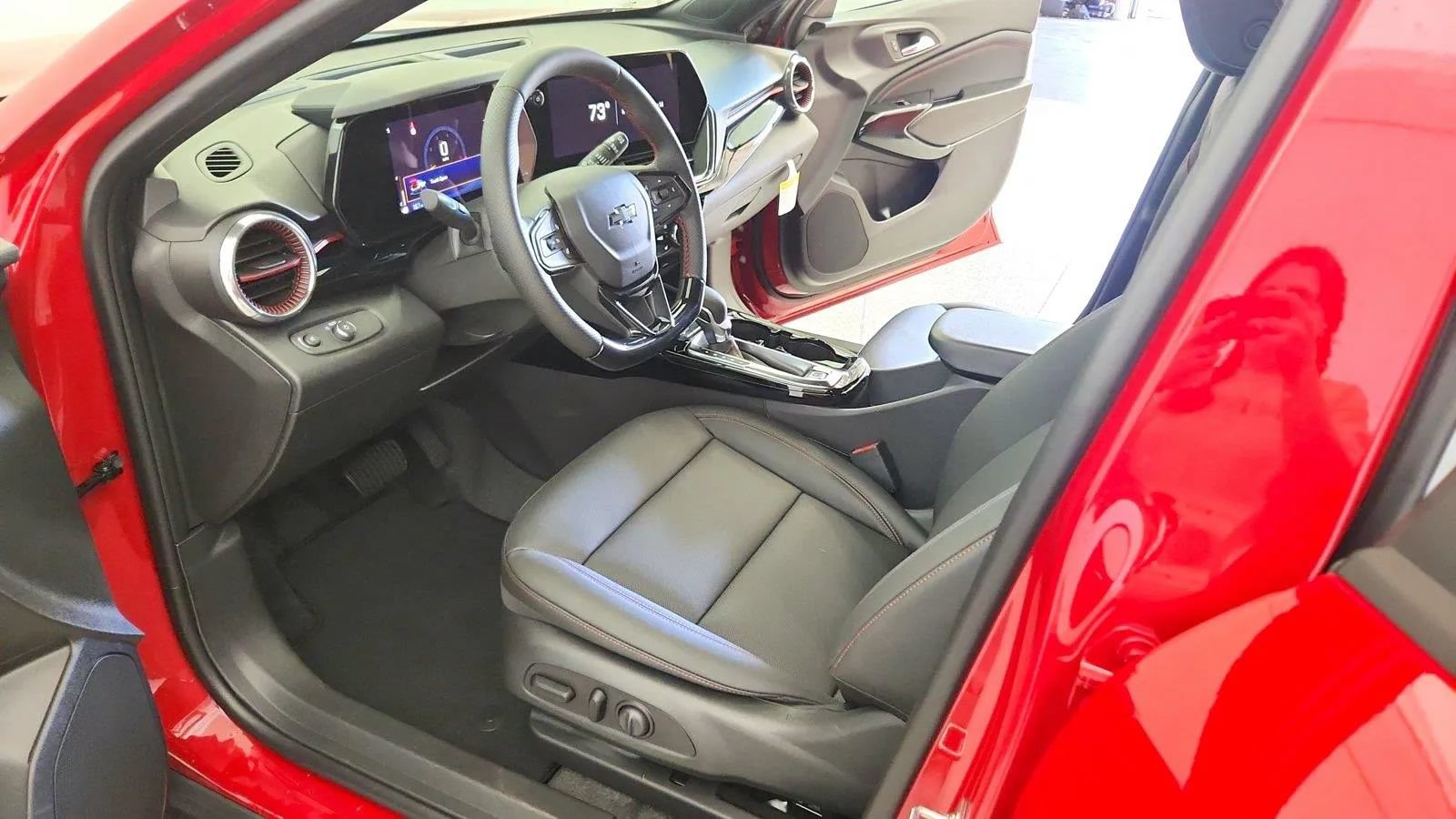 New 2026 Chevrolet Trax RS w/ Driver Confidence Package FWD image 14
