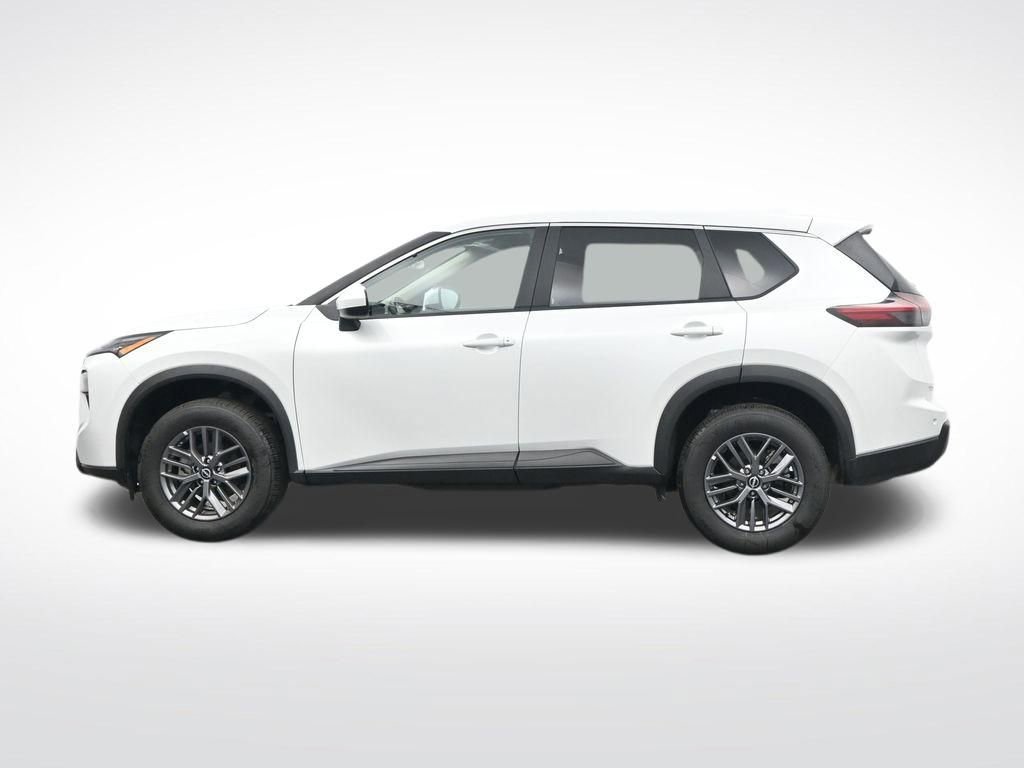 Used 2026 Nissan Rogue SV image 10