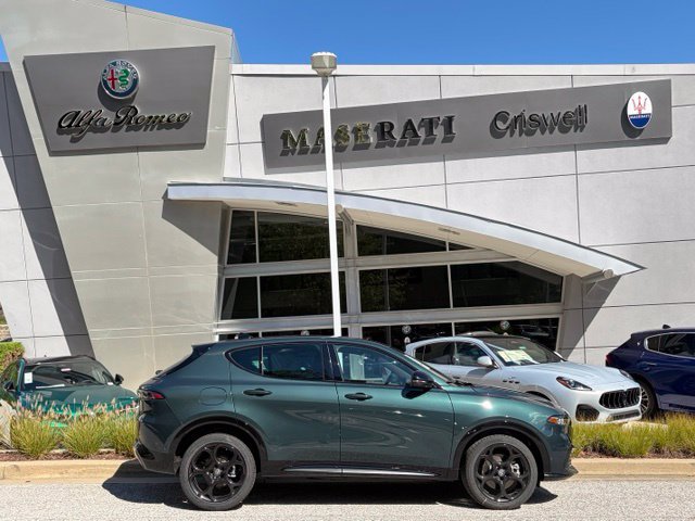 New 2026 Alfa Romeo Tonale w/ Black Premium Package AWD/4WD image 3