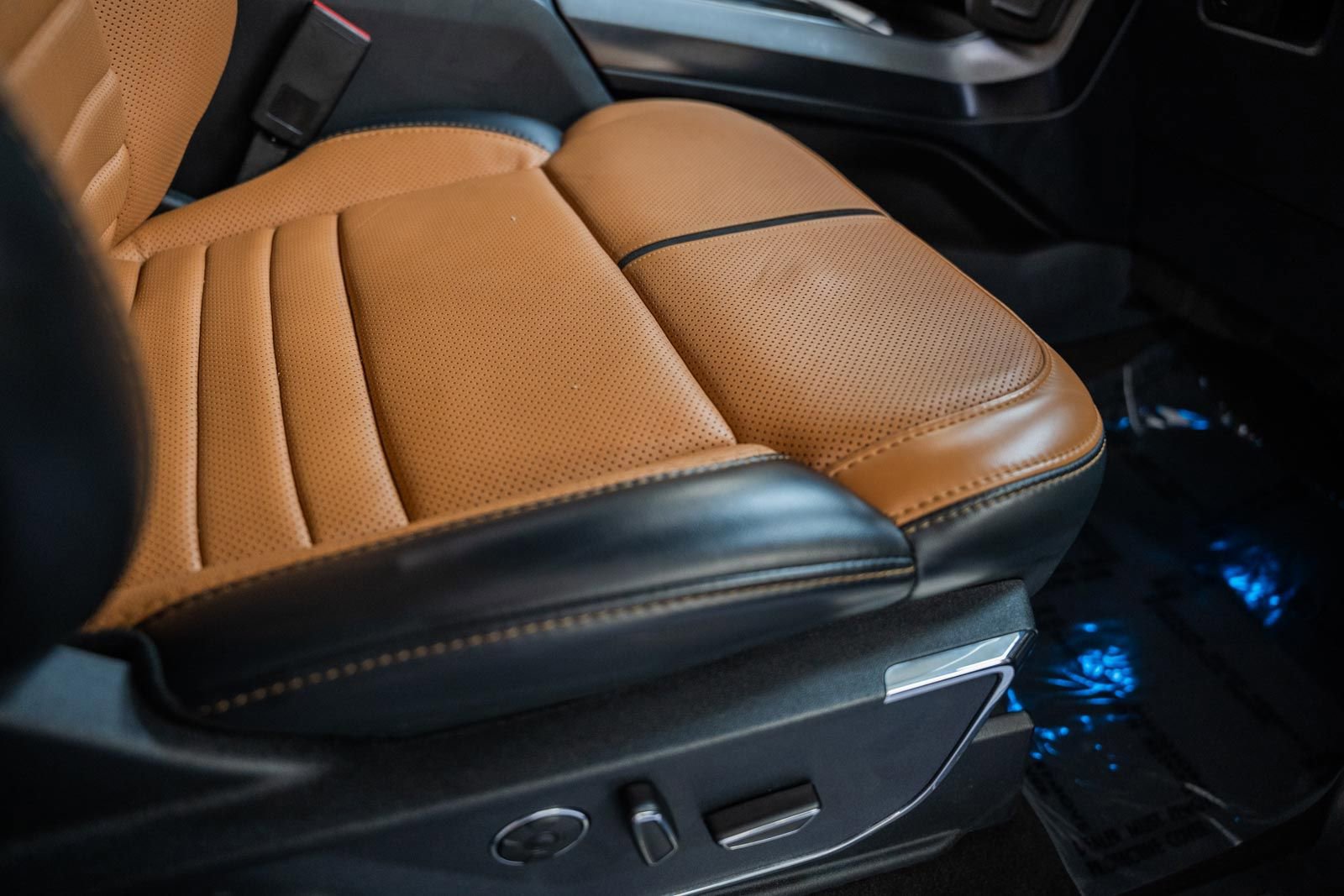 Certified 2022 Ford F150 Platinum w/ Equipment Group 701A High image 47