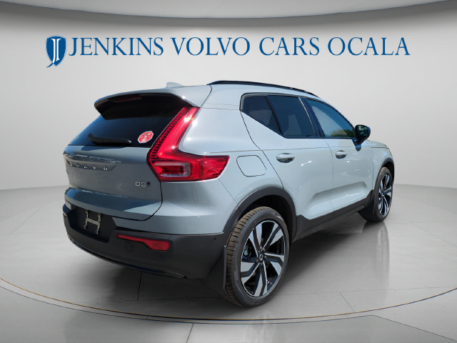 New 2026 Volvo XC40 B5 Ultra AWD/4WD image 3