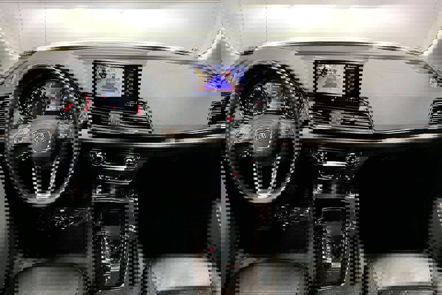 Used 2023 Audi Q5 Premium w/ Convenience Package image 17