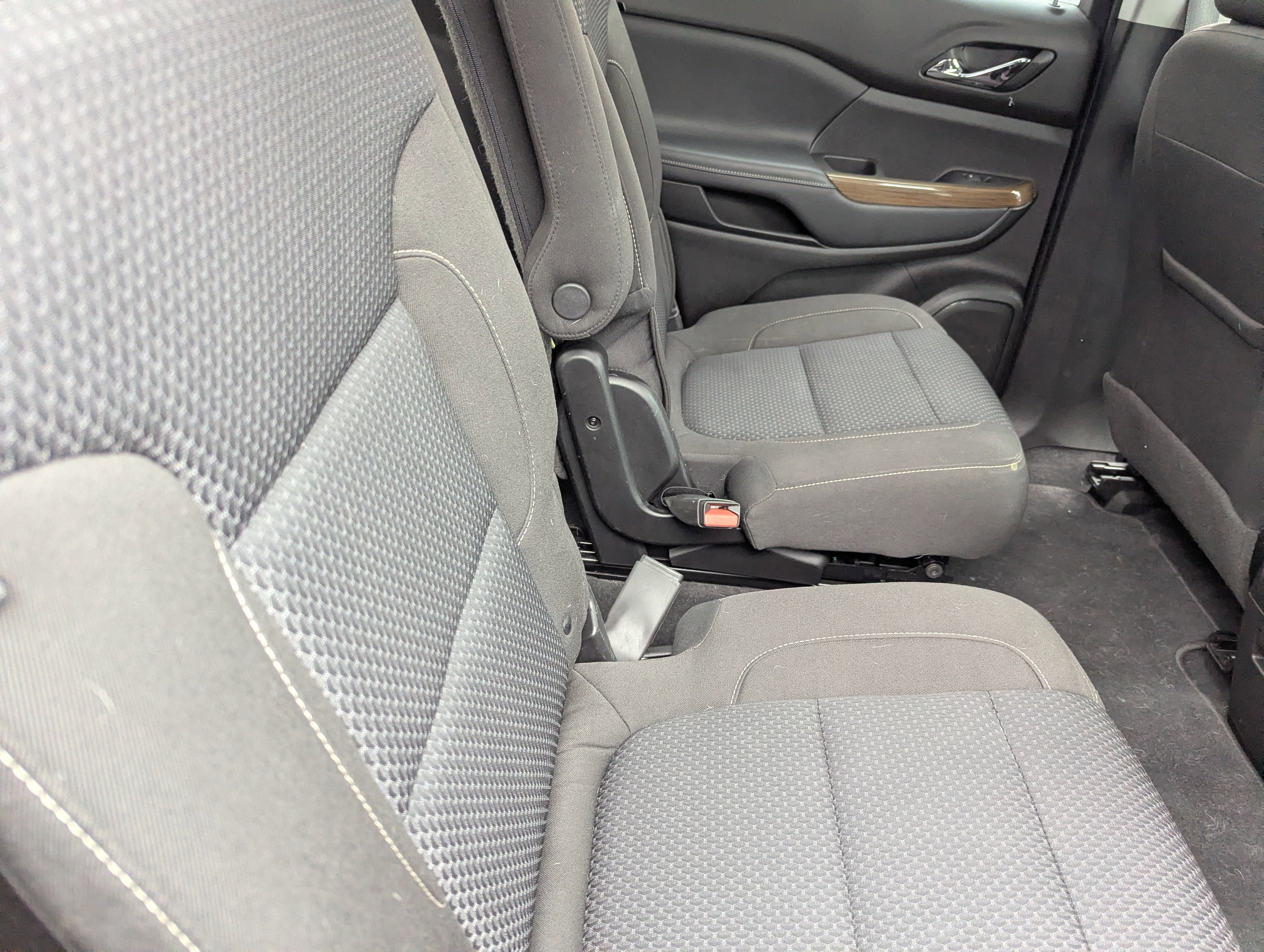 Used 2020 GMC Acadia SLE w/ Driver Convenience Package image 13