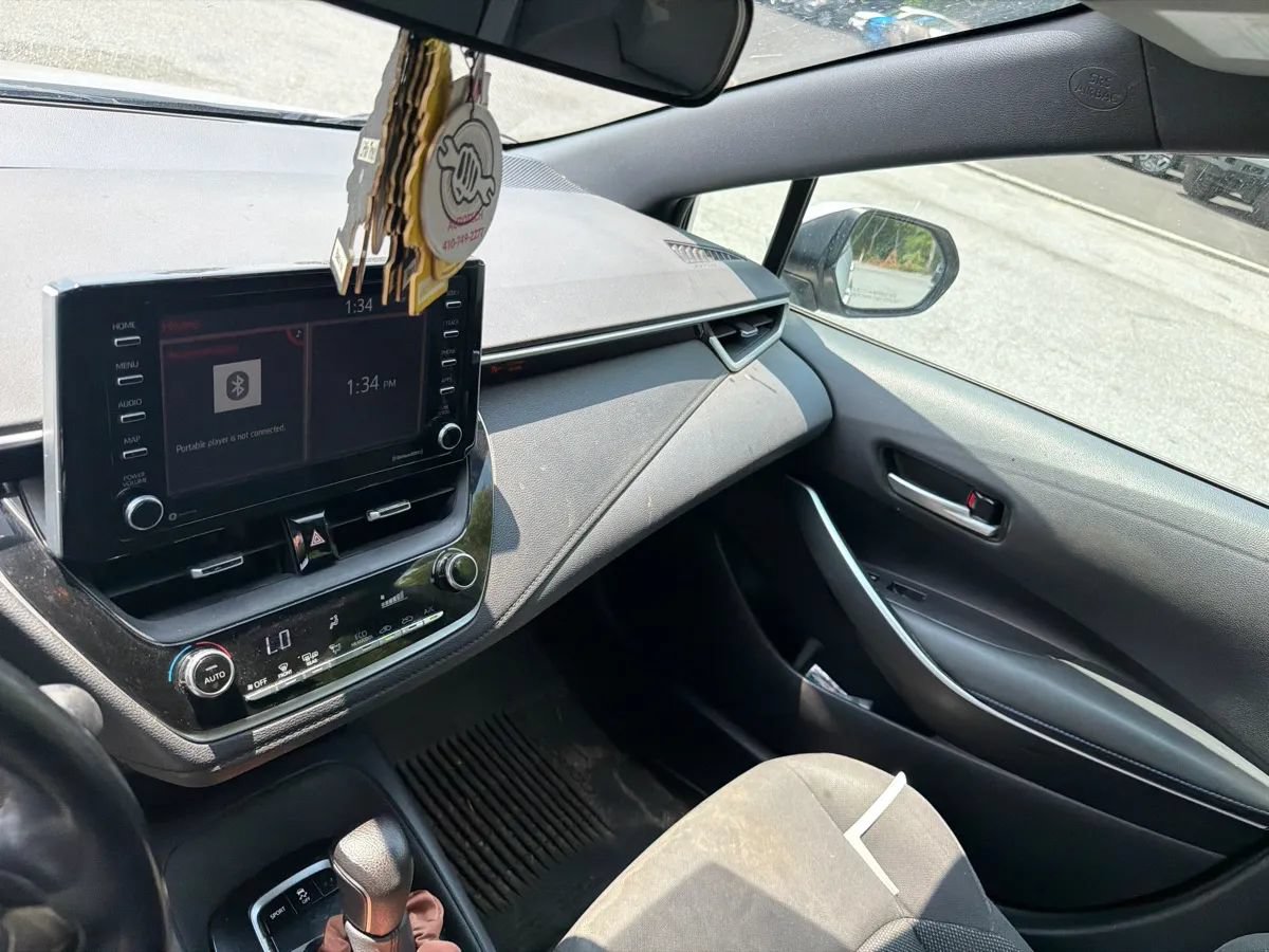 Used 2021 Toyota Corolla SE FWD image 6