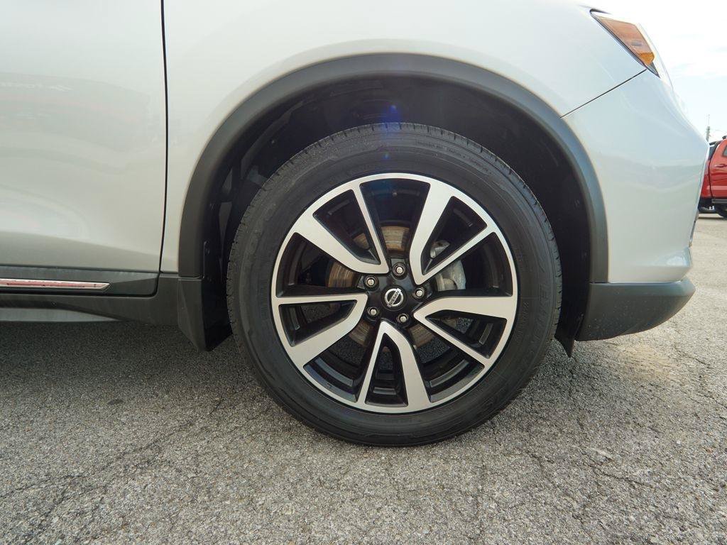 Used 2020 Nissan Rogue SL w/ Premium Package FWD image 12