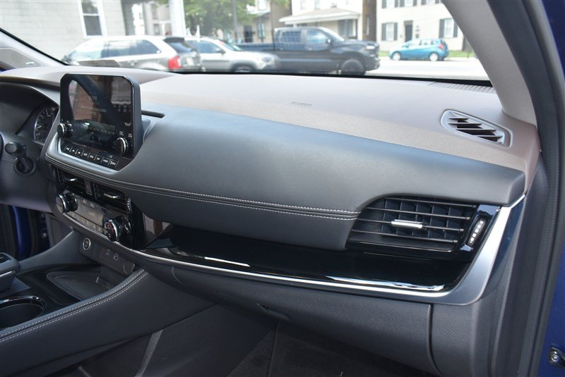 Used 2023 Nissan Rogue SL w/ SL Premium Package AWD/4WD image 32