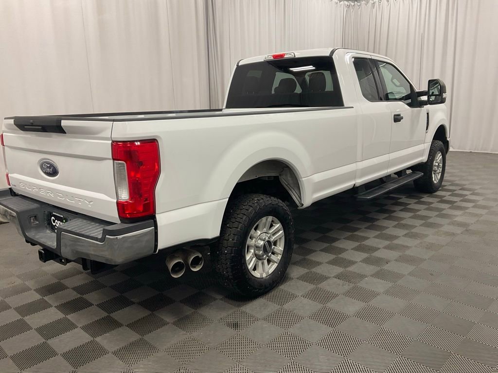 Used 2019 Ford F250 XLT w/ Camper Package image 5