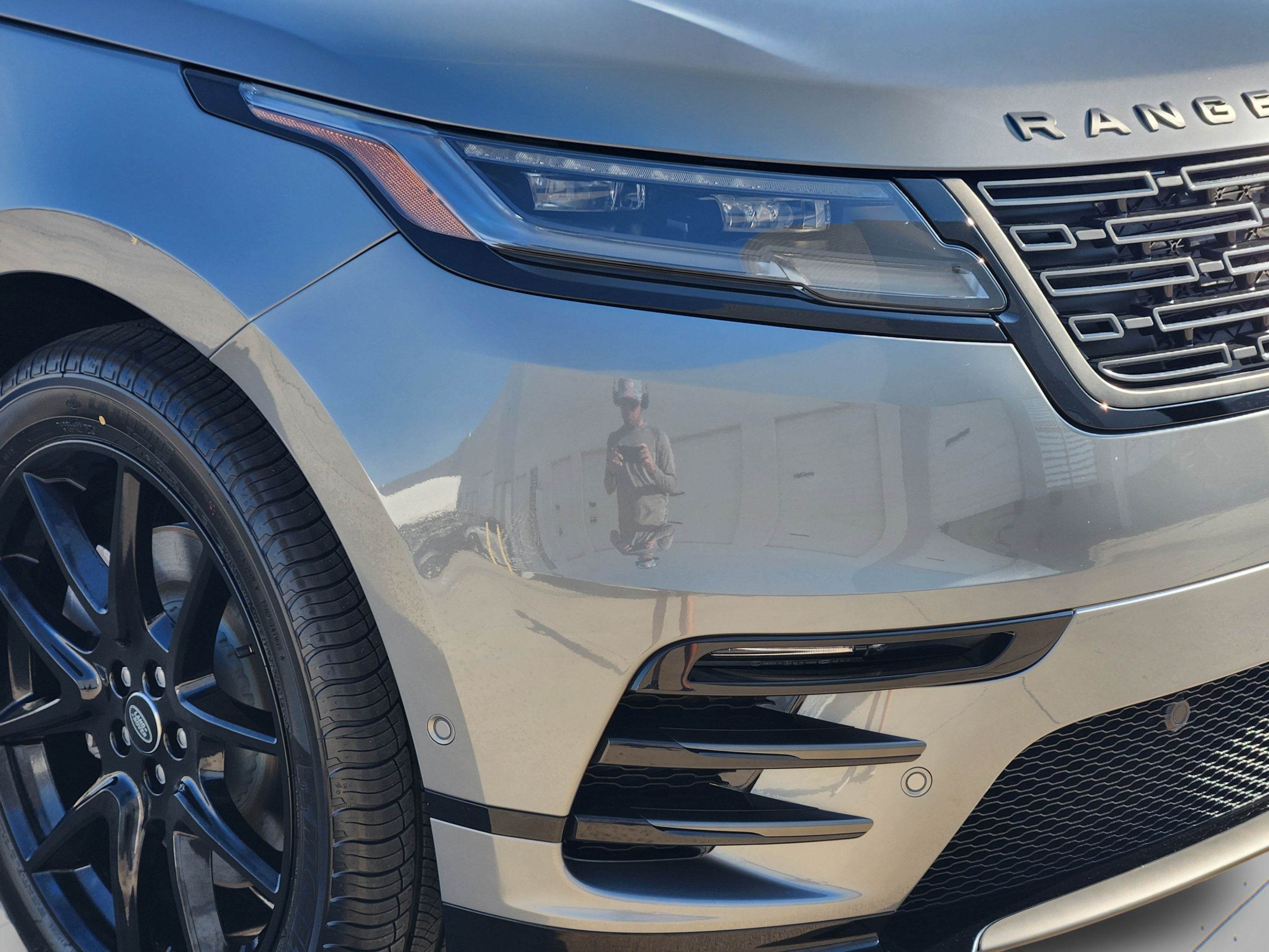 New 2026 Land Rover Range Rover Velar Belgravia AWD/4WD image 30
