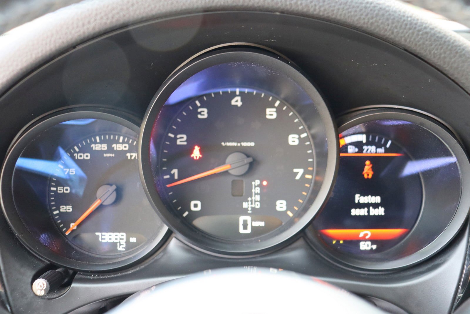 Used 2018 Porsche Macan AWD/4WD image 29