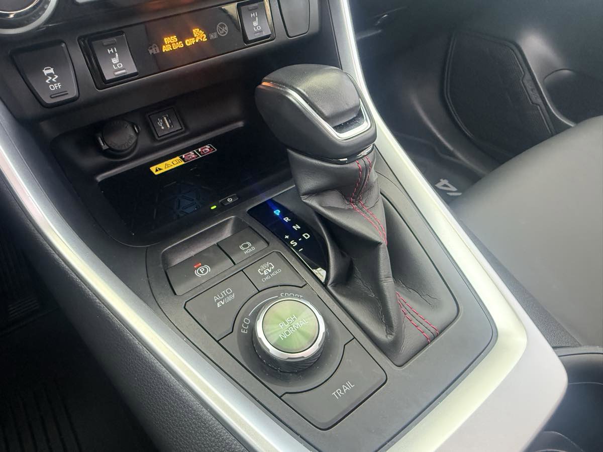 Used 2023 Toyota RAV4 XSE w/ Weather Package image 20