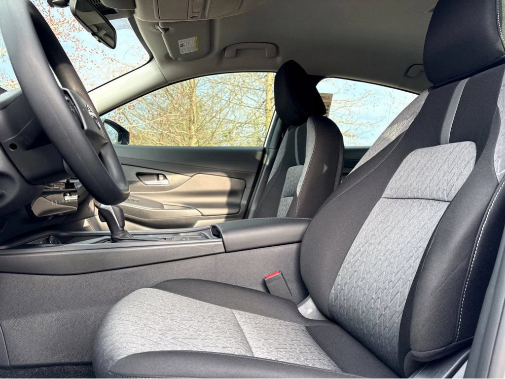 New 2026 Nissan Sentra SV w/ SV Convenience Package FWD image 18