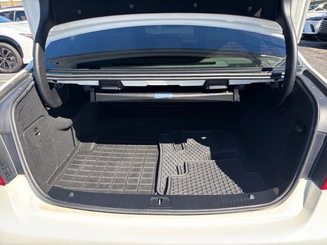Used 2016 Mercedes-Benz E 350 4MATIC Sedan image 25
