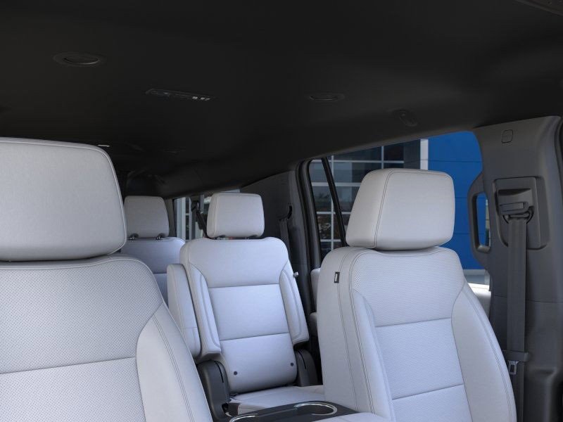New 2025 Chevrolet Suburban Premier image 25