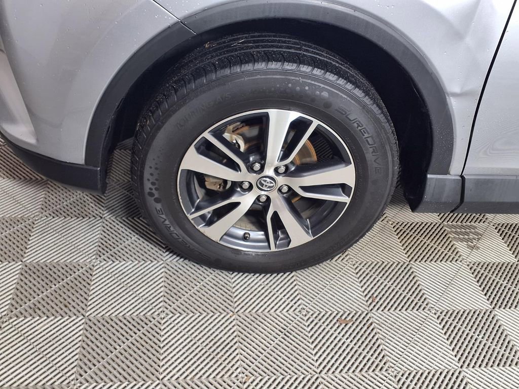Used 2017 Toyota RAV4 XLE image 7