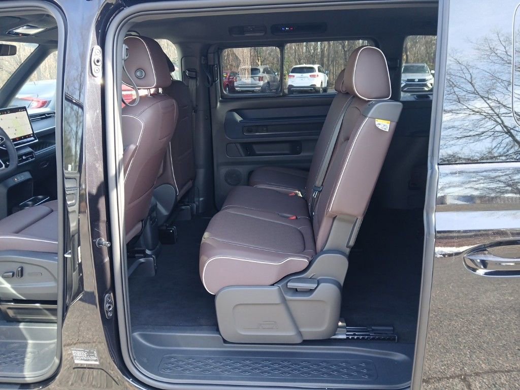 New 2025 Volkswagen ID. Buzz Pro S RWD image 24