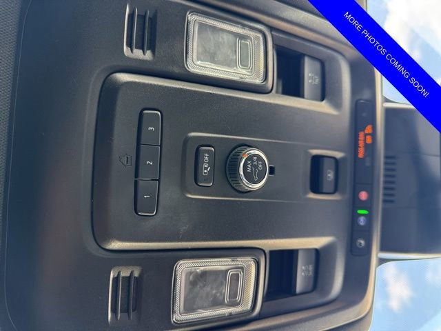 Used 2023 GMC Yukon SLT image 27