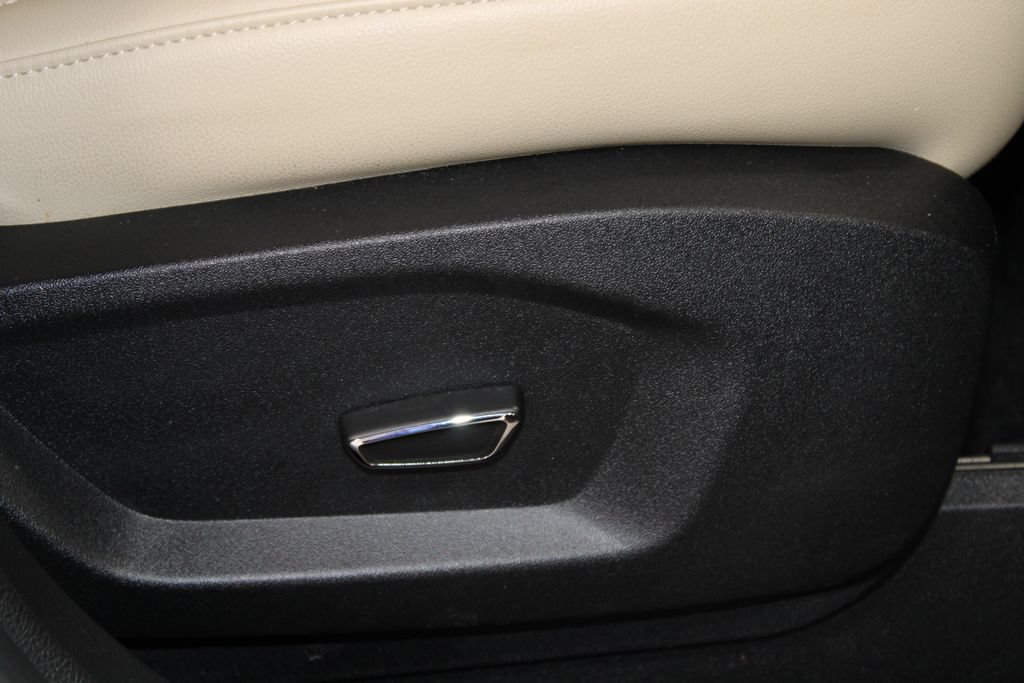 Used 2019 Ford Edge SEL w/ Equipment Group 201A FWD image 28