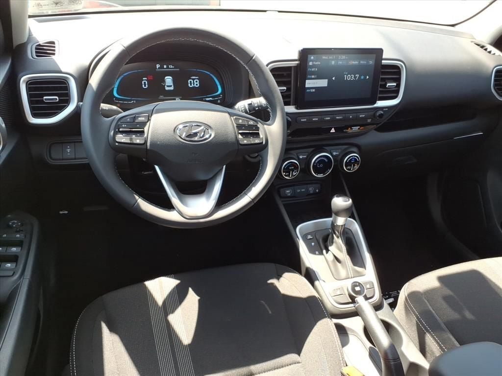 New 2026 Hyundai Venue SEL FWD image 10