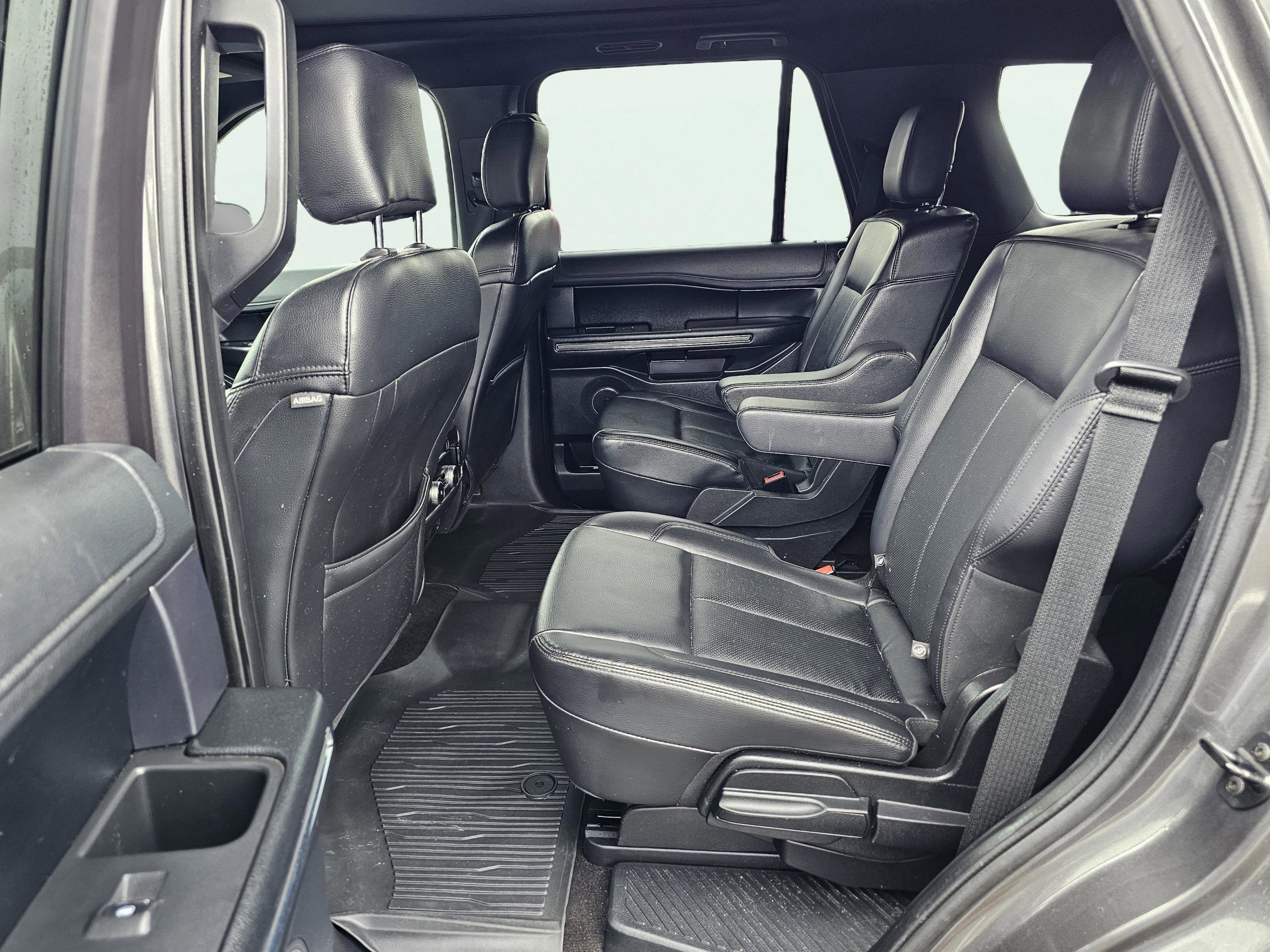 Used 2020 Ford Expedition XLT w/ Equipment Group 202A RWD image 32