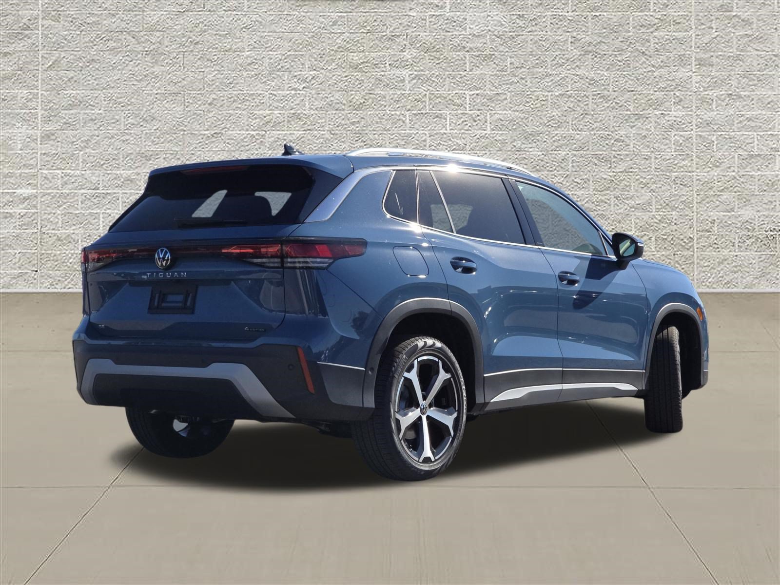New 2026 Volkswagen Tiguan SE AWD/4WD image 7