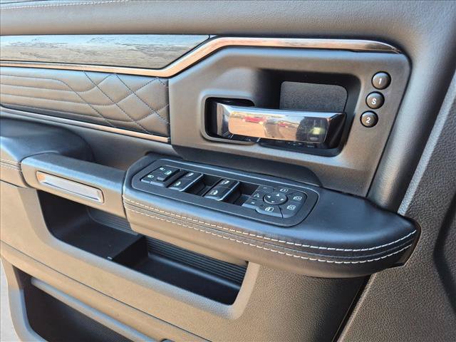 Used 2025 RAM 3500 Limited AWD/4WD image 15