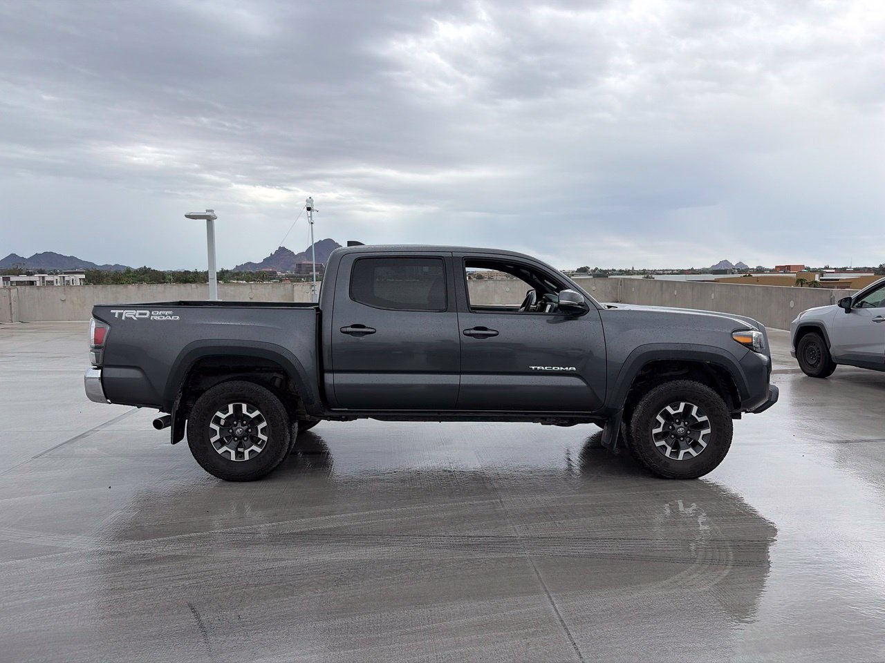 Used 2022 Toyota Tacoma TRD Off-Road RWD image 3