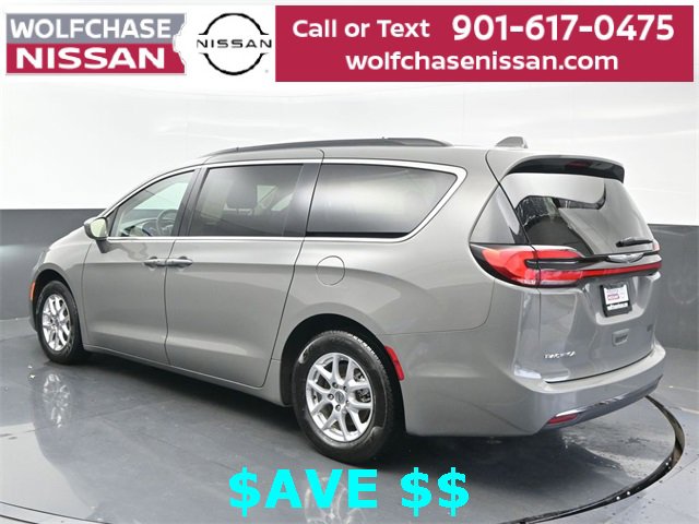 Used 2022 Chrysler Pacifica Touring-L image 3