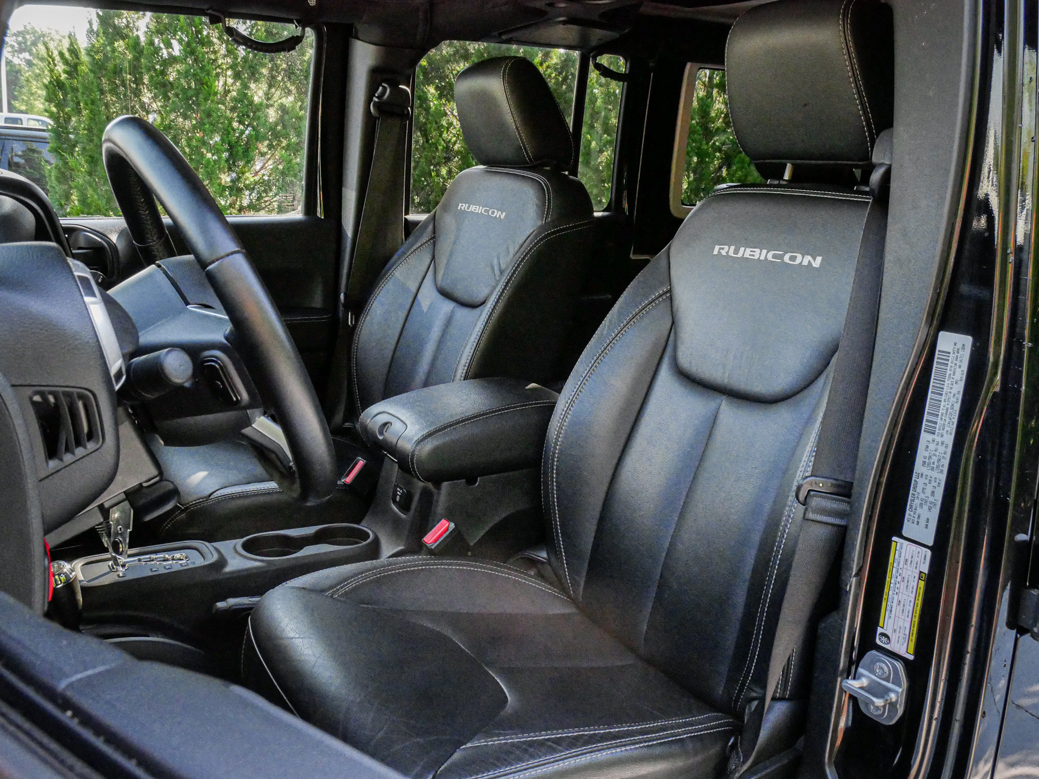 Used 2015 Jeep Wrangler Unlimited Rubicon AWD/4WD image 16