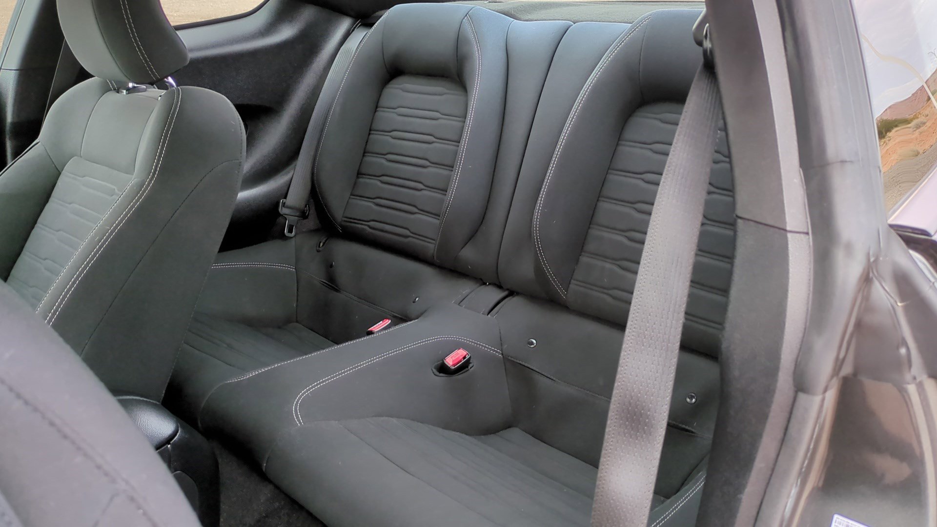 Used 2017 Ford Mustang Coupe image 26