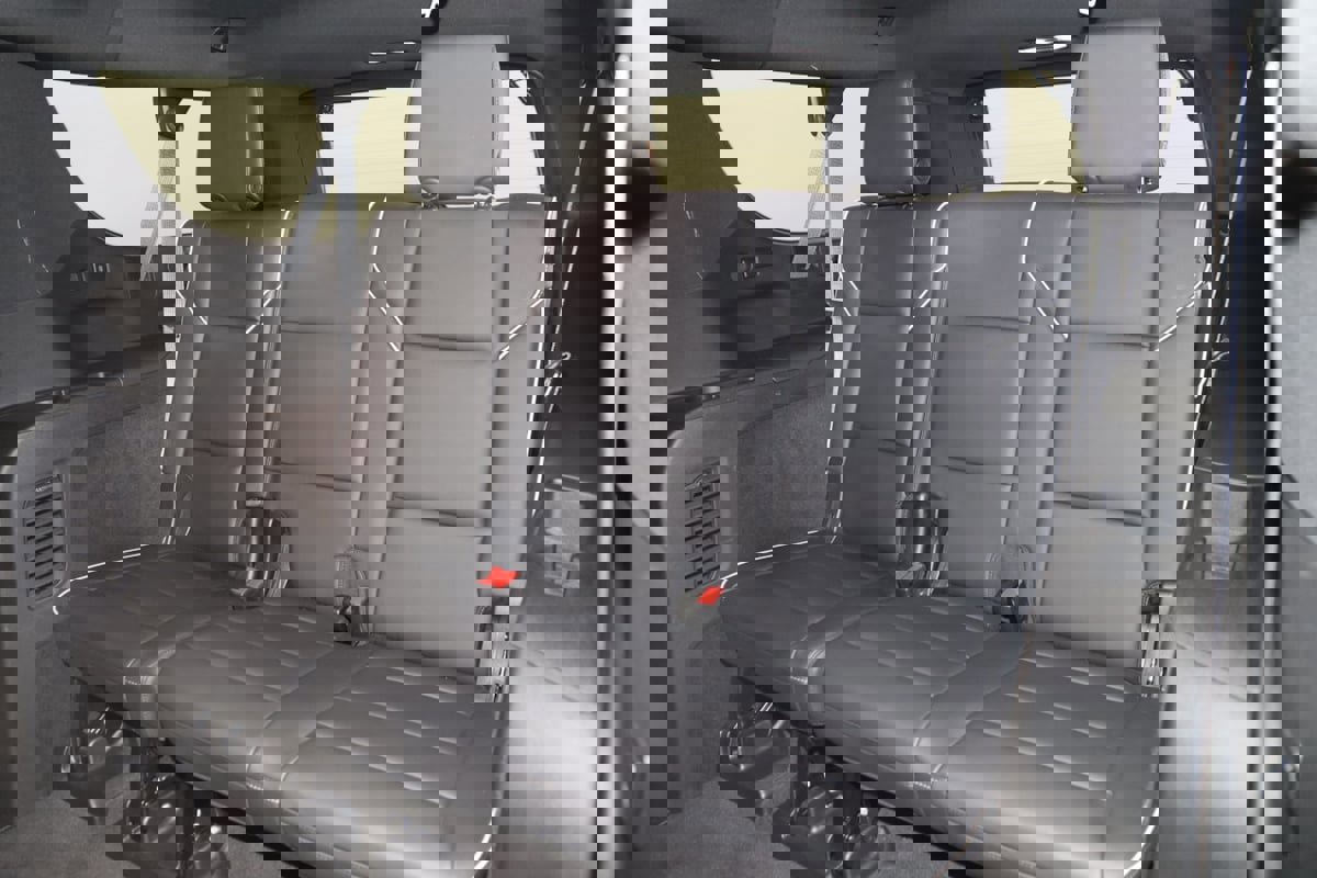 Used 2022 Cadillac Escalade ESV Premium Luxury image 61