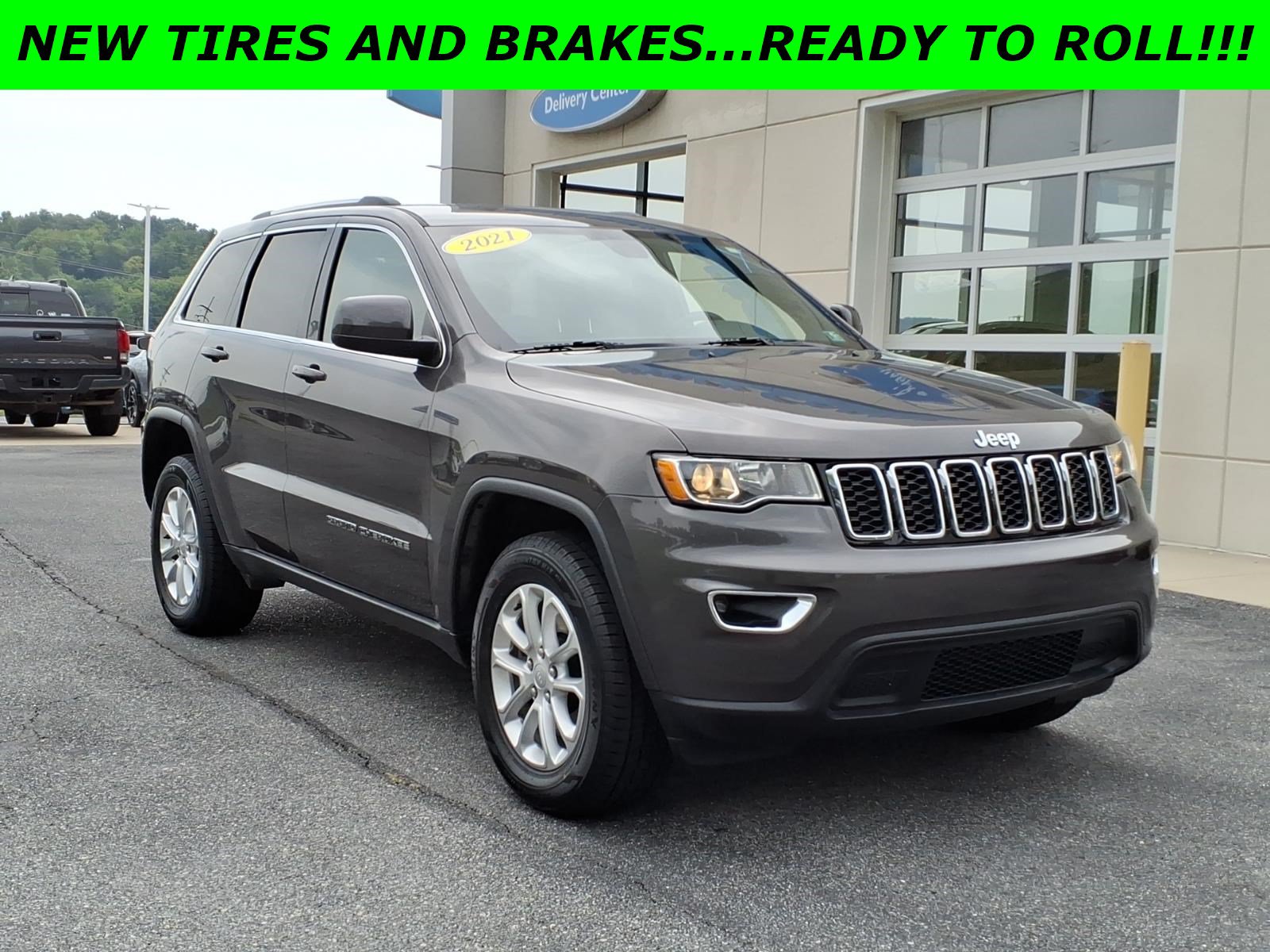 Used 2021 Jeep Grand Cherokee Laredo