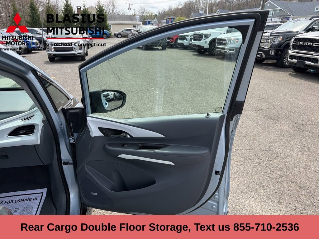 Used 2017 Chevrolet Bolt Premier w/ Driver Confidence II Package image 32