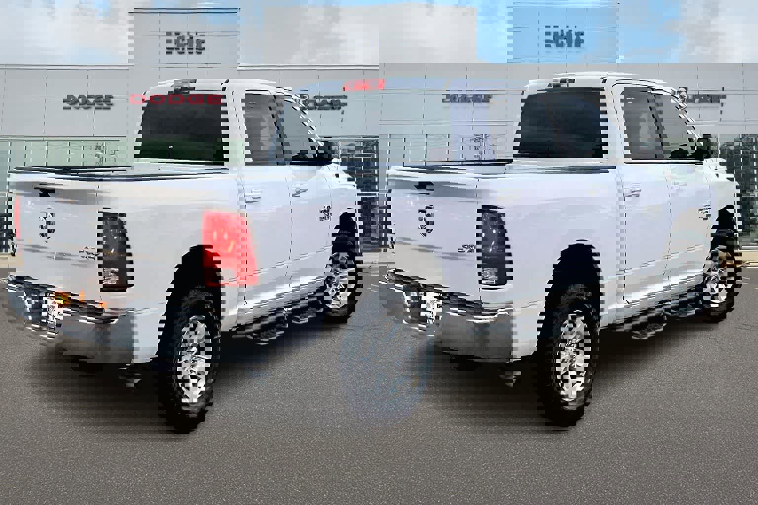 Used 2021 RAM 1500 Classic SLT image 23