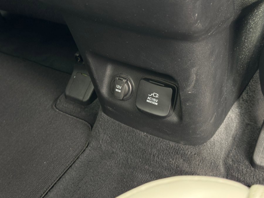 Used 2022 Kia Telluride SX w/ SX Prestige Package image 38