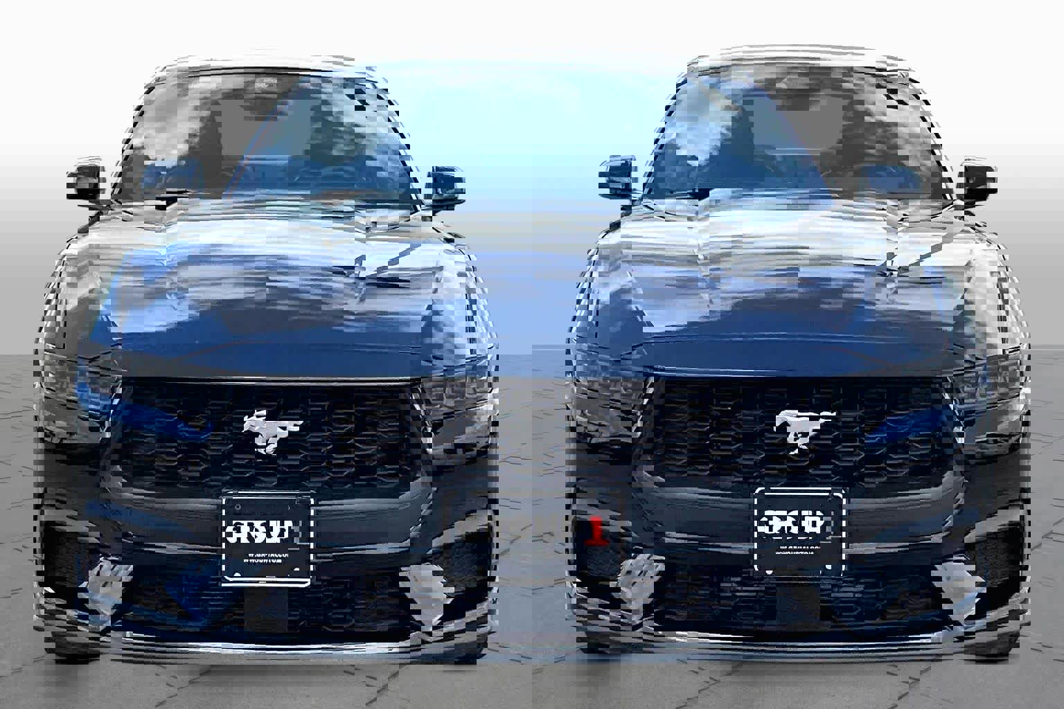 Used 2025 Ford Mustang Premium image 4