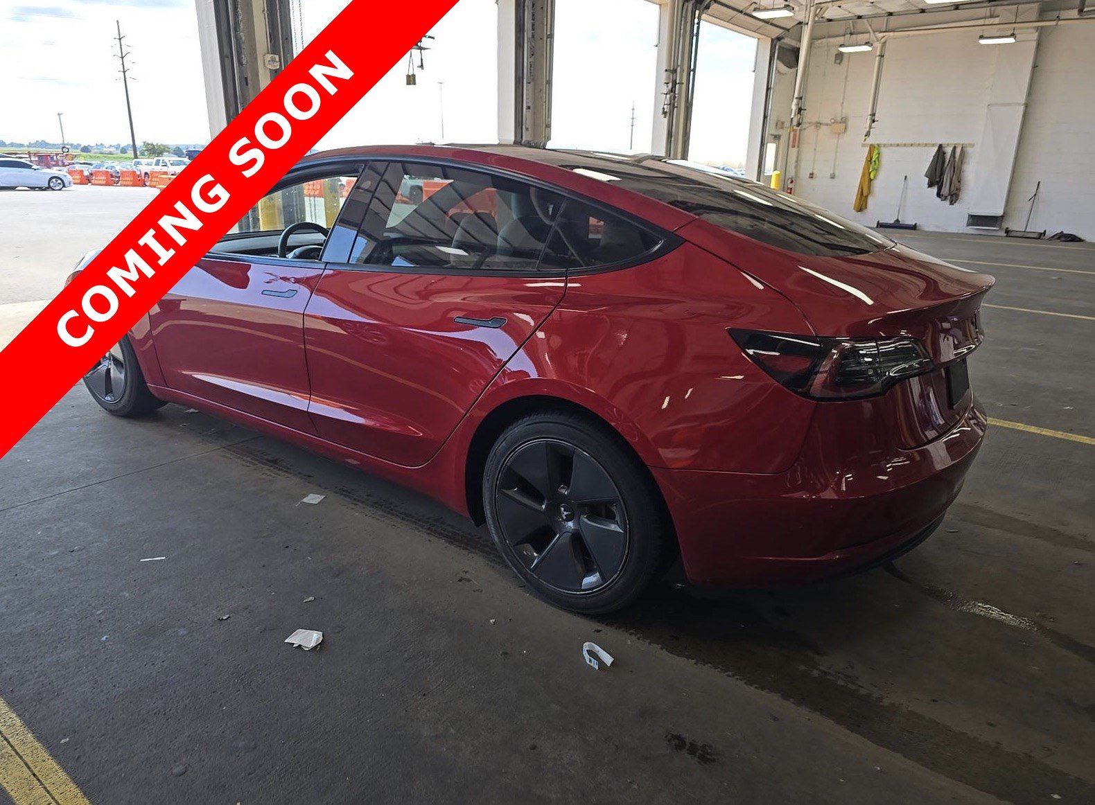 Used 2021 Tesla Model 3 Standard Range Plus RWD image 4