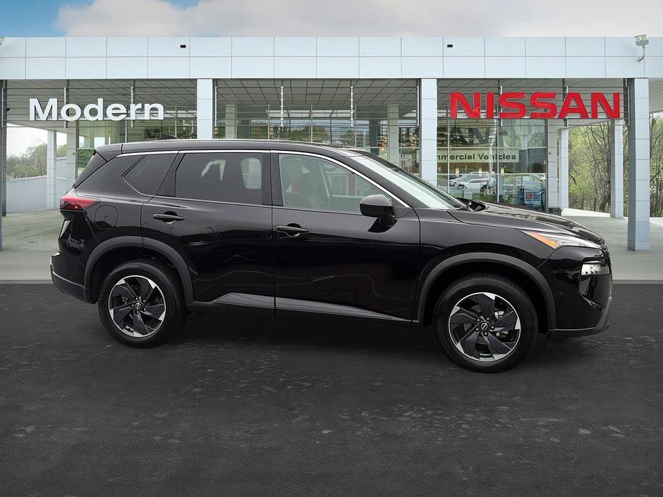 Certified 2025 Nissan Rogue SV AWD/4WD image 6