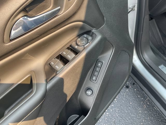 Used 2023 Chevrolet Equinox Premier AWD/4WD image 13