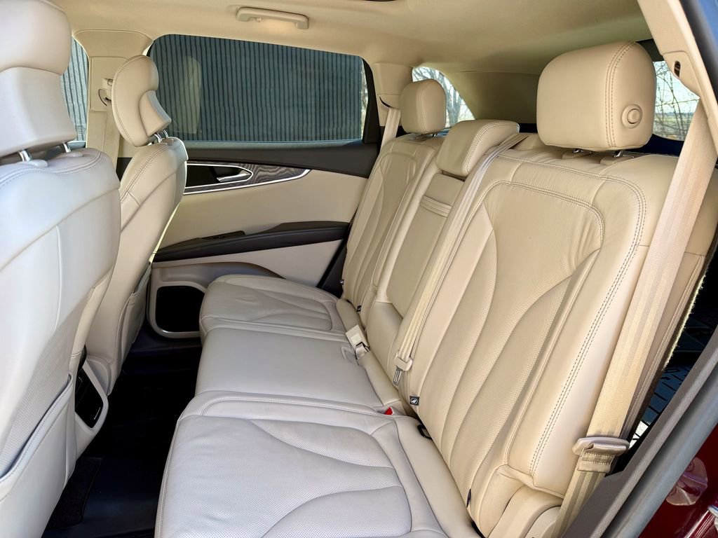 Used 2017 Lincoln MKX Reserve w/ Lincoln MKX Climate Package image 11